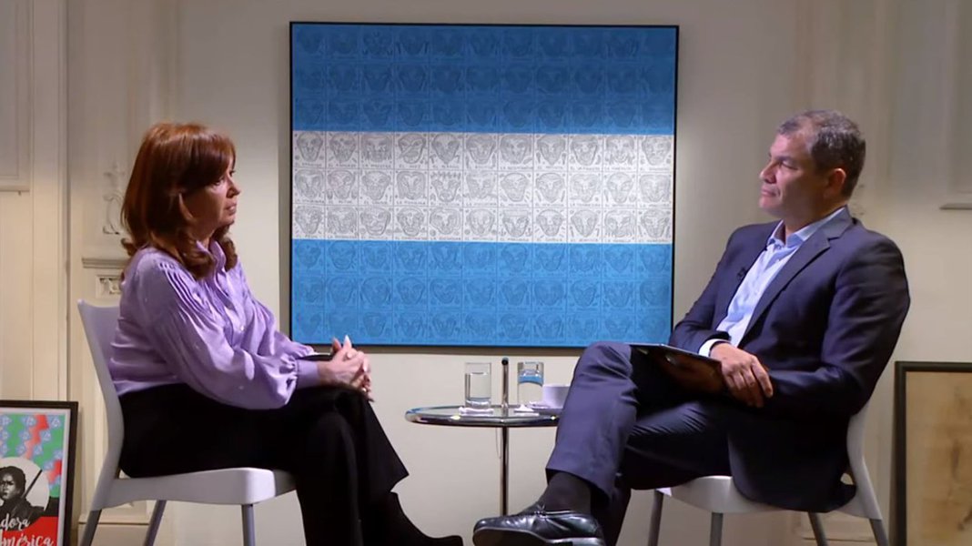 ex-presidente da Argentina Cristina Kirchner em entrevista a ex-presidente do Equador Rafael Correa pelo canal russo RT (Foto: Paulo Emílio) ex-presidente da Argentina Cristina Kirchner em entrevista a ex-presidente do Equador Rafael Correa pelo canal russo RT