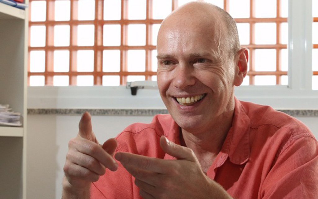 O professor de Relações Internacionais da Universidade Federal do ABC Giorgio Romano Schutte não acredita na retomada do crescimento econômico sem uma discussão ampla de todos os setores da sociedade; "O desmonte que eles estão fazendo, na Petrobras, no BNDES, vem numa velocidade muito rápida", alerta (Foto: Leonardo Lucena) O professor de Relações Internacionais da Universidade Federal do ABC Giorgio Romano Schutte não acredita na retomada do crescimento econômico sem uma discussão ampla de todos os setores da sociedade; "O desmonte que eles estão fazendo, na Petrobras, no BNDES, vem numa velocidade muito rápida", alerta