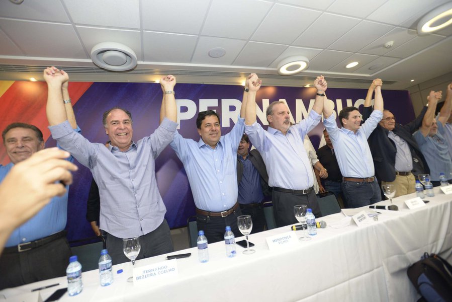 PERNAMBUCO VAI MUDAR Assunto : Senador Armando Monteiro lanca candidatura a governador de PE pela coligação Pernambuco vai mudar Recife / PE 11 / 06 / 2018 FOTO : Leo Caldas (Foto: Paulo Emílio) PERNAMBUCO VAI MUDAR Assunto : Senador Armando Monteiro lanca candidatura a governador de PE pela coligação Pernambuco vai mudar Recife / PE 11 / 06 / 2018 FOTO : Leo Caldas