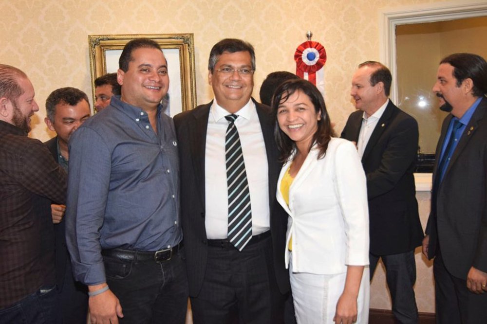 A deputada federal Eliziane Gama (PPS-MA) marcou o lançamento da sua pré-candidatura ao Senado Federal para este sábado (16); ela vai integrar a chapa do governador Flávio Dino (PCdoB); “Nós queremos levar para o Senado a mudança que já está acontecendo no Maranhão. O lançamento da nossa pré-candidatura será um marco para a construção de propostas e deste projeto para 2018”, afirmou Eliziane (Foto: Voney Malta) A deputada federal Eliziane Gama (PPS-MA) marcou o lançamento da sua pré-candidatura ao Senado Federal para este sábado (16); ela vai integrar a chapa do governador Flávio Dino (PCdoB); “Nós queremos levar para o Senado a mudança que já está acontecendo no Maranhão. O lançamento da nossa pré-candidatura será um marco para a construção de propostas e deste projeto para 2018”, afirmou Eliziane