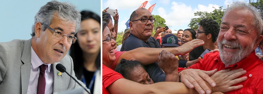 A Comissão de Constituição e Justiça do Senado aprovou nesta quarta requerimento para que uma comissão parlamentar suprapartidária vá a Curitiba (PR) verificar as condições da prisão do ex-presidente Lula; a proposta foi apresentada pelo senador Jorge Viana (PT-AC); “É uma oportunidade para checar como está o presidente Lula e as outras pessoas que estão presas na sede da PF em Curitiba”, disse (Foto: Leonardo Lucena) A Comissão de Constituição e Justiça do Senado aprovou nesta quarta requerimento para que uma comissão parlamentar suprapartidária vá a Curitiba (PR) verificar as condições da prisão do ex-presidente Lula; a proposta foi apresentada pelo senador Jorge Viana (PT-AC); “É uma oportunidade para checar como está o presidente Lula e as outras pessoas que estão presas na sede da PF em Curitiba”, disse