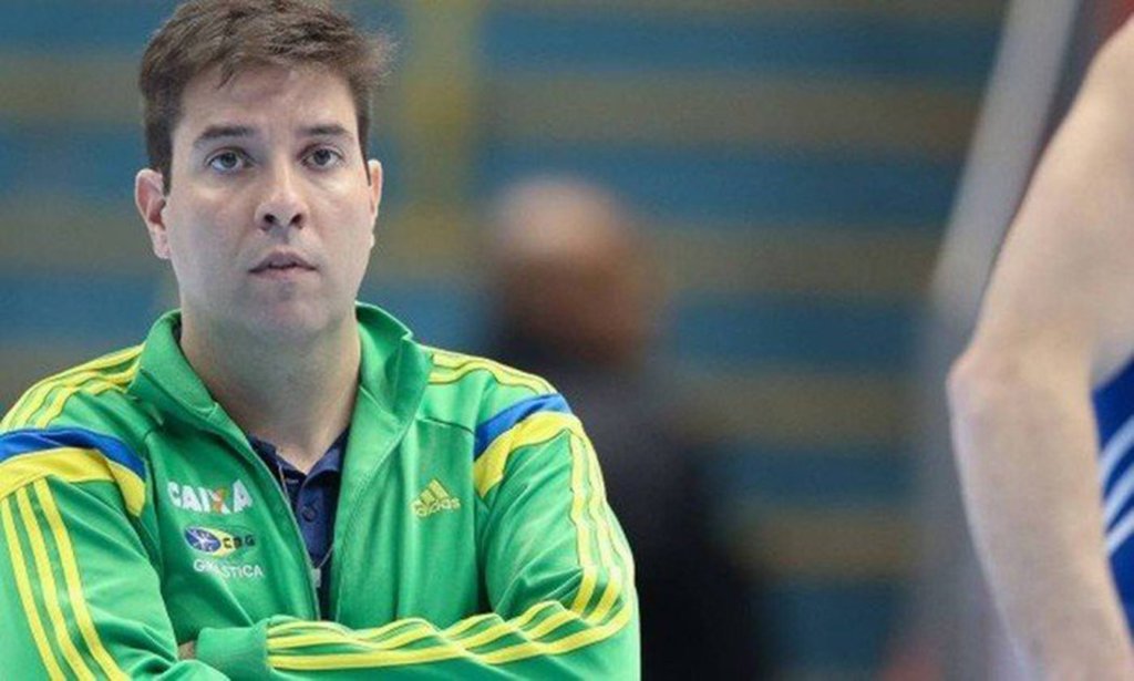 O ex-treinador da seleção brasileira de ginástica olímpica Fernando de Carvalho Lopes foi afastado do Clube Movimento de Expansão Social Católica (Mesc); Lopes foi acusado por vários atletas de ter praticado abusos sexuais durante cerca de 15 anos; à época dos abusos, as vítimas eram crianças ou adolescentes (Foto: Leonardo Lucena) O ex-treinador da seleção brasileira de ginástica olímpica Fernando de Carvalho Lopes foi afastado do Clube Movimento de Expansão Social Católica (Mesc); Lopes foi acusado por vários atletas de ter praticado abusos sexuais durante cerca de 15 anos; à época dos abusos, as vítimas eram crianças ou adolescentes