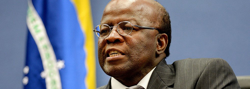 Mesmo filiado ao PSB, o ex-presidente do Supremo Tribunal Federal Joaquim Barbosa ainda não decidiu se será candidato a presidente da República; “Há dificuldades dos dois lados. O partido tem sua história e eu tenho minhas dificuldades do lado pessoal. Não convenci a mim mesmo que devo ser candidato”, afirmou ele (Foto: Leonardo Lucena) Mesmo filiado ao PSB, o ex-presidente do Supremo Tribunal Federal Joaquim Barbosa ainda não decidiu se será candidato a presidente da República; “Há dificuldades dos dois lados. O partido tem sua história e eu tenho minhas dificuldades do lado pessoal. Não convenci a mim mesmo que devo ser candidato”, afirmou ele