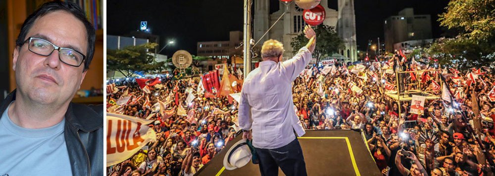 "Parte da militância do PT julga que a solidariedade ao ex-presidente, que é de fato um preso político, veda qualquer debate sobre o futuro da esquerda. Penso que, ao contrário, este debate se torna cada vez mais urgente – sem que a denúncia do arbítrio e a luta por sua libertação fiquem em segundo plano", analisa o cientista político e professor Luis Felipe Miguel (Foto: Gisele Federicce) "Parte da militância do PT julga que a solidariedade ao ex-presidente, que é de fato um preso político, veda qualquer debate sobre o futuro da esquerda. Penso que, ao contrário, este debate se torna cada vez mais urgente – sem que a denúncia do arbítrio e a luta por sua libertação fiquem em segundo plano", analisa o cientista político e professor Luis Felipe Miguel