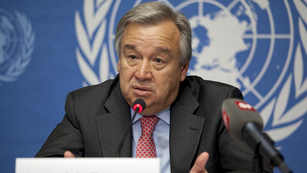 Secretário-geral da ONU, António Guterres, alertou sobre o retorno da Guerra Fria e denunciou que a situação na Síria representa agora o maior perigo para a paz e segurança internacionais; "A Guerra Fria voltou", disse Guterres ao Conselho de Segurança das Nações Unidas durante uma reunião solicitada pela Rússia para discutir as tensões em torno da Síria, depois que os Estados Unidos ameaçaram disparar mísseis contra o país em resposta ao suposto ataque químico do fim-de-semana (Foto: Paulo Emílio) Secretário-geral da ONU, António Guterres, alertou sobre o retorno da Guerra Fria e denunciou que a situação na Síria representa agora o maior perigo para a paz e segurança internacionais; "A Guerra Fria voltou", disse Guterres ao Conselho de Segurança das Nações Unidas durante uma reunião solicitada pela Rússia para discutir as tensões em torno da Síria, depois que os Estados Unidos ameaçaram disparar mísseis contra o país em resposta ao suposto ataque químico do fim-de-semana