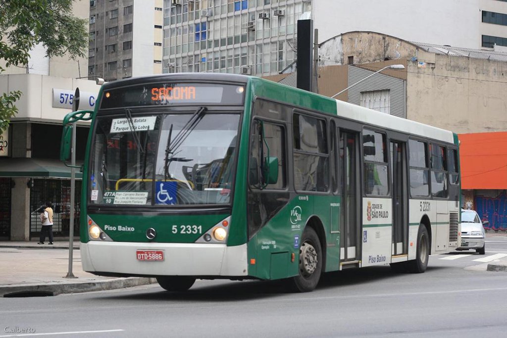 A Prefeitura de São Paulo publicou as regras da reestruturação do sistema de ônibus municipais; o projeto prevê redução de 146 linhas de coletivos da capital e uma diminuição de 646 veículos em operação; atualmente, são 1.193 linhas e 13.591 coletivos em operação (Foto: Leonardo Lucena) A Prefeitura de São Paulo publicou as regras da reestruturação do sistema de ônibus municipais; o projeto prevê redução de 146 linhas de coletivos da capital e uma diminuição de 646 veículos em operação; atualmente, são 1.193 linhas e 13.591 coletivos em operação
