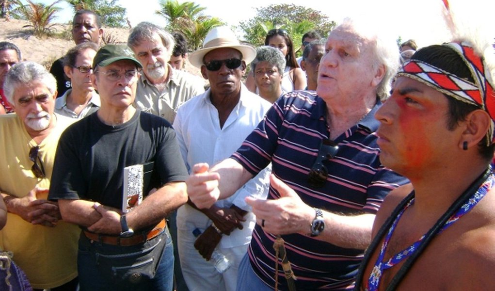 O jurista João Luiz Duboc Pinaud morreu neta segunda-feira (23) aos 87 anos, no Rio; o corpo foi velado na Câmara de Vereadores de Niterói; a cremação estava prevista para as 10h desta terça-feira (24); Pinaud foi advogado, promotor, juiz, escritor e professor universitário; em sua carreira, também foi um grande defensor dos direitos humanos (Foto: Voney Malta) O jurista João Luiz Duboc Pinaud morreu neta segunda-feira (23) aos 87 anos, no Rio; o corpo foi velado na Câmara de Vereadores de Niterói; a cremação estava prevista para as 10h desta terça-feira (24); Pinaud foi advogado, promotor, juiz, escritor e professor universitário; em sua carreira, também foi um grande defensor dos direitos humanos