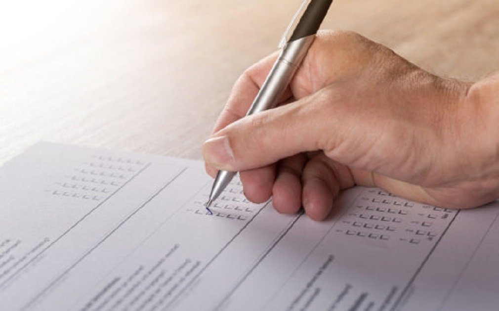 Depois colocada a sua credibilidade em xeque, o instituto Serpes anulou os levantamentos de primeiro e segundo voto para o Senado da pesquisa que foi divulgada neste domingo, 10, no jornal O Popular; Serpes divulgou nota em que comunicou a nulidade alegado problemas técnicos na rodada encomendada pelo O Popular e pediu desculpas ao clientes, candidatos e leitores do jornal; os nomes de Demóstenes Torres (PTB), Luana Baldy e Agenor Mariano que constataram no levantamento estimulado do primeiro voto para senador, estranhamente sumiram na relação do segundo voto (Foto: José Barbacena) Depois colocada a sua credibilidade em xeque, o instituto Serpes anulou os levantamentos de primeiro e segundo voto para o Senado da pesquisa que foi divulgada neste domingo, 10, no jornal O Popular; Serpes divulgou nota em que comunicou a nulidade alegado problemas técnicos na rodada encomendada pelo O Popular e pediu desculpas ao clientes, candidatos e leitores do jornal; os nomes de Demóstenes Torres (PTB), Luana Baldy e Agenor Mariano que constataram no levantamento estimulado do primeiro voto para senador, estranhamente sumiram na relação do segundo voto
