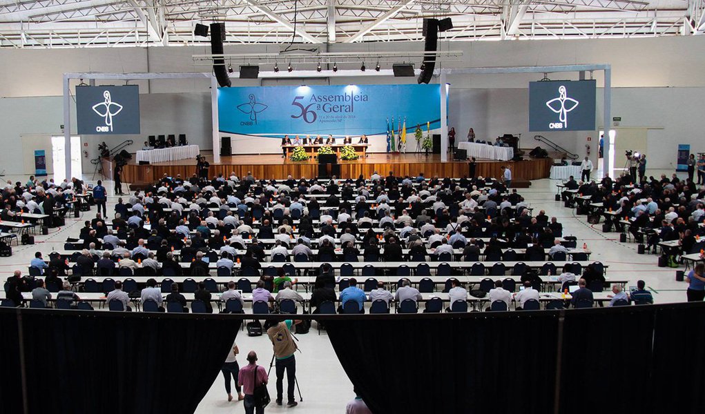 A Igreja Católica sempre teve participação ativa na política brasileira. Desde as pregações escravista do Padre Antônio Vieira às práticas libertárias de Dom Pedro Casaldáliga, muito do que tivemos de bom e de mal na condução do Estado veio dessa influência (Foto: Pedro Augusto Pinho) A Igreja Católica sempre teve participação ativa na política brasileira. Desde as pregações escravista do Padre Antônio Vieira às práticas libertárias de Dom Pedro Casaldáliga, muito do que tivemos de bom e de mal na condução do Estado veio dessa influência