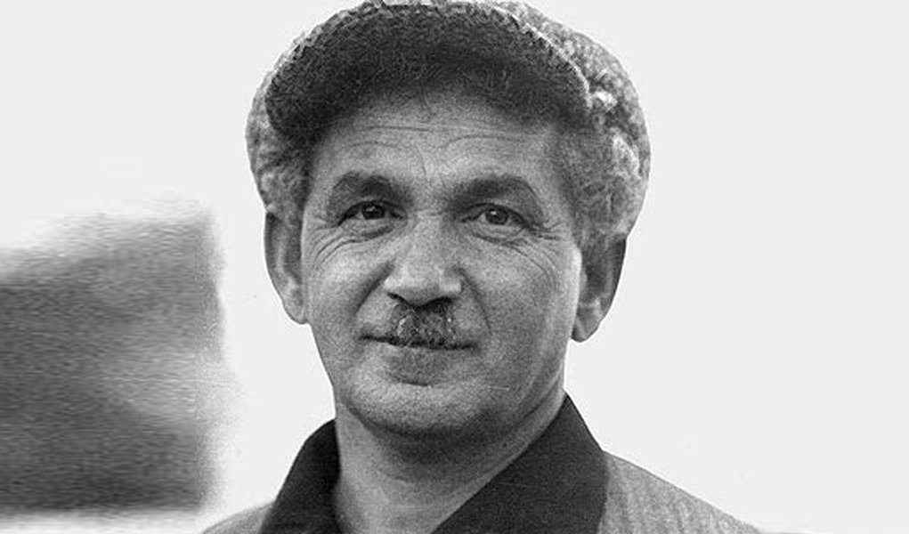 Depois de ter escrito sobre o inicio do Sionismo Socialista e alguns de seus precursores, é preciso contar um pouco da vida e da obra de Berl Katznelson, um dos fundadores intelectuais do Sionismo Socialista, que instrumentou o estabelecimento do moderno Estado de Israel (Foto: Mauro Nadvorny) Depois de ter escrito sobre o inicio do Sionismo Socialista e alguns de seus precursores, é preciso contar um pouco da vida e da obra de Berl Katznelson, um dos fundadores intelectuais do Sionismo Socialista, que instrumentou o estabelecimento do moderno Estado de Israel