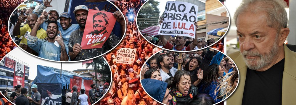 Condenado sem provas e alvo de um mandado de prisão ilegal, uma vez que assinado antes de esgotados os recursos, o ex-presidente Luiz Inácio Lula da Silva decidiu não se render no prazo determinado por Sergio Moro; cercado e protegido por milhares de pessoas no sindicato dos metalúrgicos de São Paulo, Lula decidiu não se entregar e agora, com ajuda da polícia de Geraldo Alckmin, a PF pode iniciar a repressão ao povo brasileiro (Foto: Aquiles Lins) www.brasil247.com - Condenado sem provas e alvo de um mandado de prisão ilegal, uma vez que assinado antes de esgotados os recursos, o ex-presidente Luiz Inácio Lula da Silva decidiu não se render no prazo determinado por Sergio Moro; cercado e protegido por milhares de pessoas no sindicato dos metalúrgicos de São Paulo, Lula decidiu não se entregar e agora, com ajuda da polícia de Geraldo Alckmin, a PF pode iniciar a repressão ao povo brasileiro