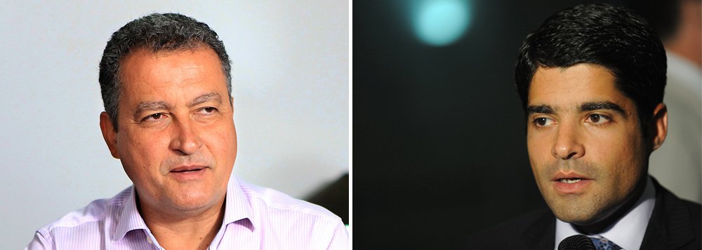 A senadora Lídice (PSB) e o deputado federal Afonso Florence (PT-BA) criticaram a "hibernação", ou fechamento, da Fafen; "Somos contra a hibernação das fábricas. O governo Temer, seus deputados e aliados, como ACM Neto, mais uma vez perseguem a Bahia. No prazo de 120 dias, que começa a contar a partir do dia 30 de junho, pretendem fechar as fábricas, ou seja, depois das eleições", afirma Afonso Florence; "Vamos construir a solução de gestão e vamos fazer uma grande mobilização contra mais esta aliança de Temer e ACM Neto contra a Bahia", disse (Foto: Leonardo Lucena) A senadora Lídice (PSB) e o deputado federal Afonso Florence (PT-BA) criticaram a "hibernação", ou fechamento, da Fafen; "Somos contra a hibernação das fábricas. O governo Temer, seus deputados e aliados, como ACM Neto, mais uma vez perseguem a Bahia. No prazo de 120 dias, que começa a contar a partir do dia 30 de junho, pretendem fechar as fábricas, ou seja, depois das eleições", afirma Afonso Florence; "Vamos construir a solução de gestão e vamos fazer uma grande mobilização contra mais esta aliança de Temer e ACM Neto contra a Bahia", disse