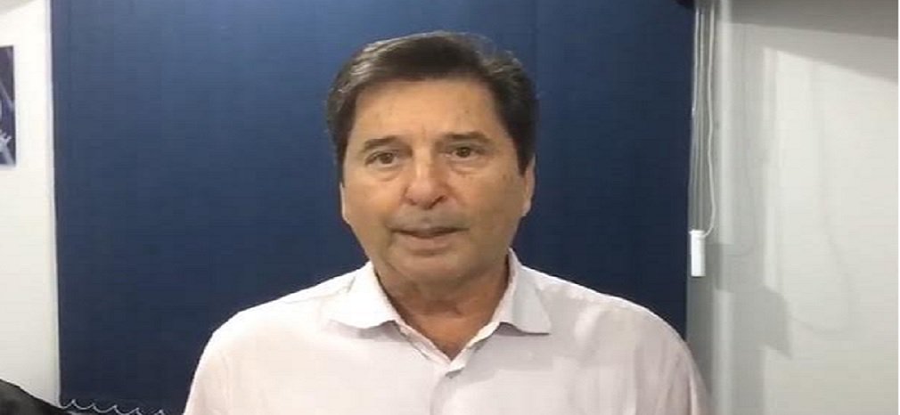 O ex-prefeito Maguito Vilela será o próximo entrevistado do programa Roda de Entrevista, da nova TBC, na terça-feira, às 20h, ao vivo; emedebista promete responder tudo sobre a crise aguda que toma conta do MDB neste ano; Maguito disse que será uma entrevista sem restrições. Vai falar tudo sobre as articulações do partido para a eleição estadual; nesta semana, prefeitos do MDB de cidades importantes, como Rio Verde e Catalão, declararam apoio formal à candidatura do senador Ronaldo Caiado (DEM) (Foto: José Barbacena) O ex-prefeito Maguito Vilela será o próximo entrevistado do programa Roda de Entrevista, da nova TBC, na terça-feira, às 20h, ao vivo; emedebista promete responder tudo sobre a crise aguda que toma conta do MDB neste ano; Maguito disse que será uma entrevista sem restrições. Vai falar tudo sobre as articulações do partido para a eleição estadual; nesta semana, prefeitos do MDB de cidades importantes, como Rio Verde e Catalão, declararam apoio formal à candidatura do senador Ronaldo Caiado (DEM)