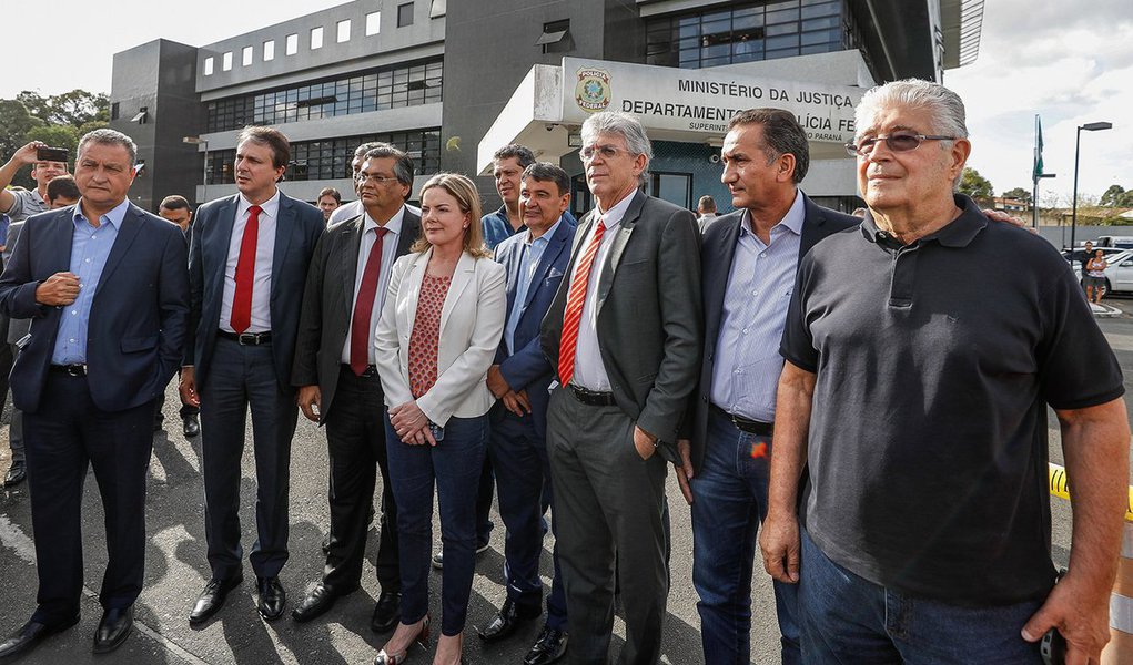 Hoje e amanhã, as bancadas do PT, PSOL, PCdoB, PDT e PSB na Câmara dos Deputados farão obstrução “geral e irrestrita” em protesto contra a afronta a governadores barrados na visita a Lula (Foto: Leonardo Attuch) Hoje e amanhã, as bancadas do PT, PSOL, PCdoB, PDT e PSB na Câmara dos Deputados farão obstrução “geral e irrestrita” em protesto contra a afronta a governadores barrados na visita a Lula