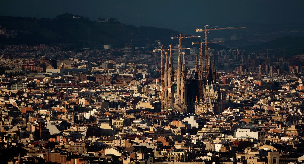 Um cidadão brasileiro foi condenado nesta quarta-feira a 12 anos de prisão, por fazer parte da célula terrorista que pretendia realizar atentados em Barcelona. Além dele, mais nove pessoas, quatro espanhóis e quatro marroquinos, receberam condenações semelhantes. A nacionalidade da 10ª pessoa não foi revelada (Foto: Aquiles Lins) Um cidadão brasileiro foi condenado nesta quarta-feira a 12 anos de prisão, por fazer parte da célula terrorista que pretendia realizar atentados em Barcelona. Além dele, mais nove pessoas, quatro espanhóis e quatro marroquinos, receberam condenações semelhantes. A nacionalidade da 10ª pessoa não foi revelada