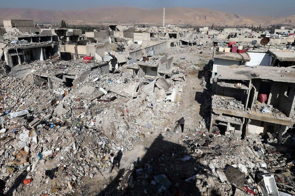 O Ministério da Defesa da Rússia anunciou que o Exército sírio tem sob seu controle total a cidade de Duma, a maior de Ghouta Oriental e o último reduto dos rebeldes nos arredores de Damasco; em nota, o ministério acrescenta que "a partir de hoje, atuam na cidade unidades da Polícia Militar das Forças Armadas da Rússia"; de acordo com o texto, a Polícia Militar russa é "fiadora da preservação da ordem pública na cidade" (Foto: Leonardo Lucena) O Ministério da Defesa da Rússia anunciou que o Exército sírio tem sob seu controle total a cidade de Duma, a maior de Ghouta Oriental e o último reduto dos rebeldes nos arredores de Damasco; em nota, o ministério acrescenta que "a partir de hoje, atuam na cidade unidades da Polícia Militar das Forças Armadas da Rússia"; de acordo com o texto, a Polícia Militar russa é "fiadora da preservação da ordem pública na cidade"