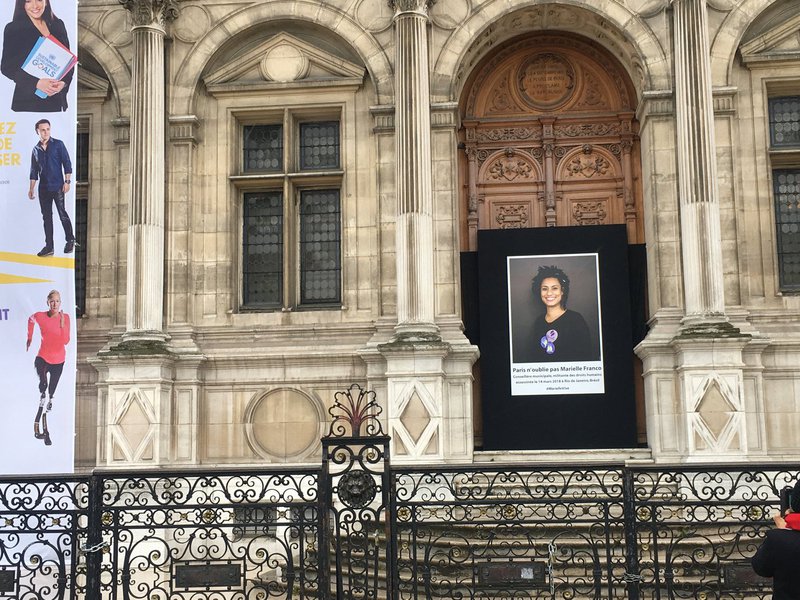 Atividades em Paris homenageiam a vereadora e ativista da luta pelos direitos humanos, Marielle Franco, brutalmente assassinada em 14 de março (Foto: Reinaldo) Atividades em Paris homenageiam a vereadora e ativista da luta pelos direitos humanos, Marielle Franco, brutalmente assassinada em 14 de março