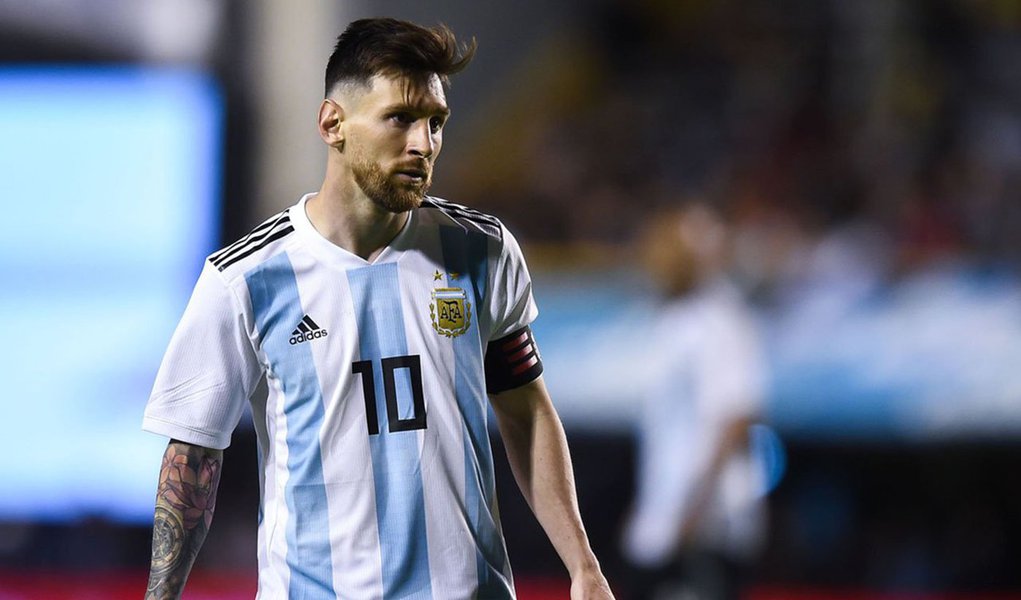 Messi orgulhou o universo dos que acreditam em justiça e autodeterminação dos povos ao liderar os atletas da seleção argentina contra a realização do amistoso com a seleção de Israel, em Jerusalém (Foto: Chico Vigilante) Messi orgulhou o universo dos que acreditam em justiça e autodeterminação dos povos ao liderar os atletas da seleção argentina contra a realização do amistoso com a seleção de Israel, em Jerusalém