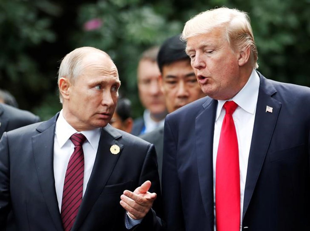 Presidente dos EUA, Donald Trump, e presidente russo, Vladimir Putin, durante cúpula da Apec no Vietnã 11/11/2017 REUTERS/Jorge Silva (Foto: Reinaldo) Presidente dos EUA, Donald Trump, e presidente russo, Vladimir Putin, durante cúpula da Apec no Vietnã 11/11/2017 REUTERS/Jorge Silva