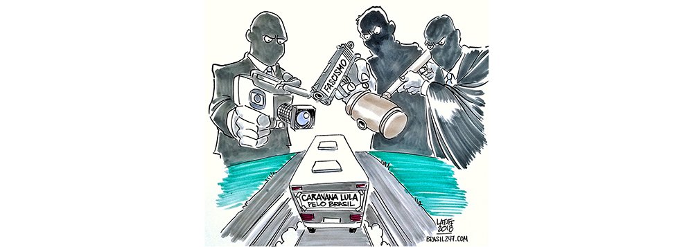 O chargista Carlos Latuff retratou nesta quarta-feira, 28, em charge para o 247, o atentado a tiros contra a caravana do ex-presidente Lula nessa terça-feira, 27, no Sul do Paraná (Foto: Aquiles Lins) O chargista Carlos Latuff retratou nesta quarta-feira, 28, em charge para o 247, o atentado a tiros contra a caravana do ex-presidente Lula nessa terça-feira, 27, no Sul do Paraná
