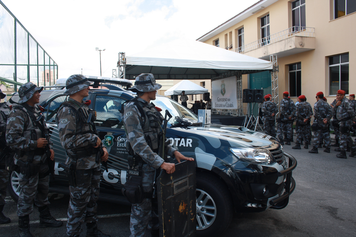 O governador Camilo Santana (PT) comanda nesta sexta-feira (4) a implantação do sistema de videomonitoramento integrado no município de Limoeiro do Norte. Na ocasião, a cidade passa a contar também com um Batalhão de Policiamento de Rondas e Ações Intensivas e Ostensivas (BPRaio) (Foto: Rodrigo Rocha) O governador Camilo Santana (PT) comanda nesta sexta-feira (4) a implantação do sistema de videomonitoramento integrado no município de Limoeiro do Norte. Na ocasião, a cidade passa a contar também com um Batalhão de Policiamento de Rondas e Ações Intensivas e Ostensivas (BPRaio)