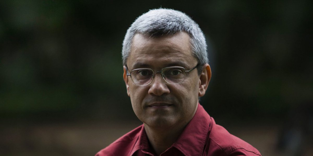 O jornalista e escritor Mário Magalhães usou o twitter para denunciar o estado de Exceção que vive o Brasil; "5 de abril de 1968: a ditadura proíbe a Frente Ampla. 5 de abril de 2018 (50 anos mais tarde): o juiz Sérgio Moro manda prender o ex- presidente Lula, depois de o STF fulminar garantia constitucional em julgamento encerrado de madrugada", declarou o jornalista. (Foto: Lais Gouveia) O jornalista e escritor Mário Magalhães usou o twitter para denunciar o estado de Exceção que vive o Brasil; "5 de abril de 1968: a ditadura proíbe a Frente Ampla. 5 de abril de 2018 (50 anos mais tarde): o juiz Sérgio Moro manda prender o ex- presidente Lula, depois de o STF fulminar garantia constitucional em julgamento encerrado de madrugada", declarou o jornalista.