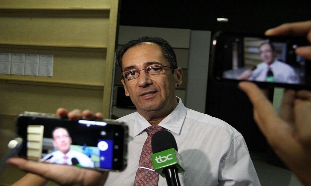 A emissora vive uma nova fase desde a chegada do jornalista João Bosco Bittencourt à presidência da Agência Brasil Central (ABC), órgão que gerencia a TBC e a Rádio Brasil Central (RBC); nesta nova fase, políticos de oposição recebem o mesmo espaço dos políticos aliados ao governo, porque a proposta é de fazer um jornalismo plural e equilibrado; vereador Kajuru e os prefeitos Iris Rezende e Gustavo Mendanha já foram entrevistados na emissora (Foto: José Barbacena) A emissora vive uma nova fase desde a chegada do jornalista João Bosco Bittencourt à presidência da Agência Brasil Central (ABC), órgão que gerencia a TBC e a Rádio Brasil Central (RBC); nesta nova fase, políticos de oposição recebem o mesmo espaço dos políticos aliados ao governo, porque a proposta é de fazer um jornalismo plural e equilibrado; vereador Kajuru e os prefeitos Iris Rezende e Gustavo Mendanha já foram entrevistados na emissora