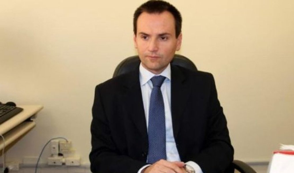 Juiz André Luiz Schafranski, diretor do fórum da comarca do município de Ponta Grossa (PR), foi encontrado morto com um tiro na cabeça na manhã desta quarta (21) em seu apartamento (Foto: Aquiles Lins) Juiz André Luiz Schafranski, diretor do fórum da comarca do município de Ponta Grossa (PR), foi encontrado morto com um tiro na cabeça na manhã desta quarta (21) em seu apartamento