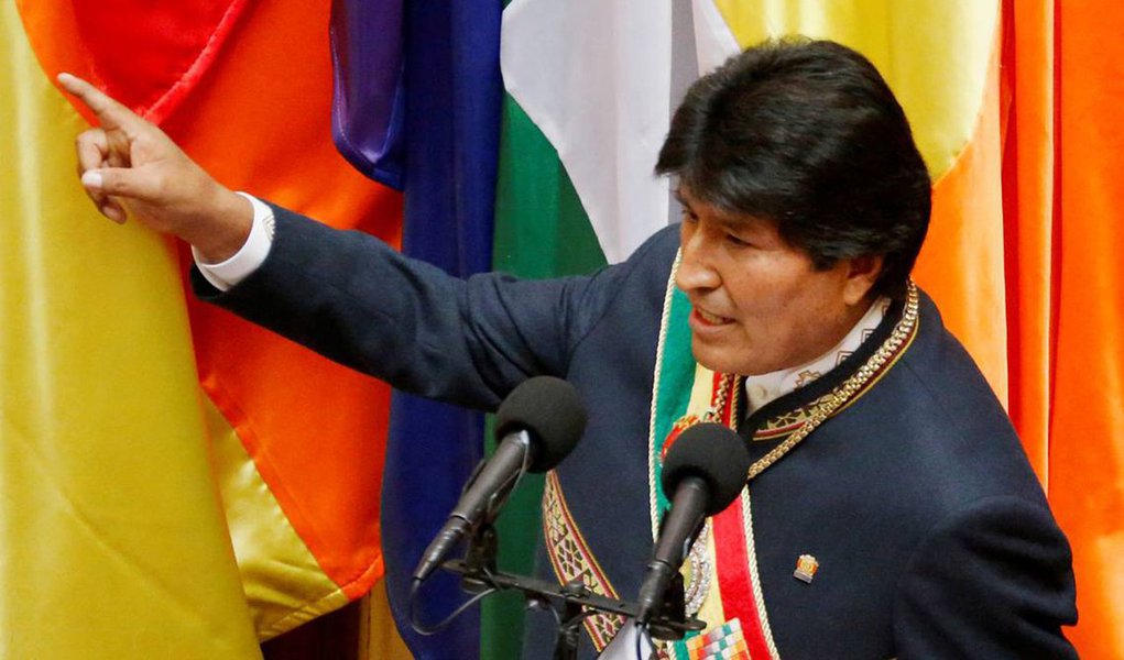 Presidente da Bolívia, Evo Morales, chegou a Haia para a abertura de audiências no tribunal mundial, onde seu país busca forçar o Chile a lhe garantir acesso ao Oceano Pacífico; Bolívia pediu à corte, formalmente conhecida como Tribunal Internacional de Justiça, que determine ao Chile a entrada em negociações sobre o tema, alvo de um processo iniciado em 2013; país perdeu seu território costeiro em uma guerra no Século 19 (Foto: Paulo Emílio) Presidente da Bolívia, Evo Morales, chegou a Haia para a abertura de audiências no tribunal mundial, onde seu país busca forçar o Chile a lhe garantir acesso ao Oceano Pacífico; Bolívia pediu à corte, formalmente conhecida como Tribunal Internacional de Justiça, que determine ao Chile a entrada em negociações sobre o tema, alvo de um processo iniciado em 2013; país perdeu seu território costeiro em uma guerra no Século 19