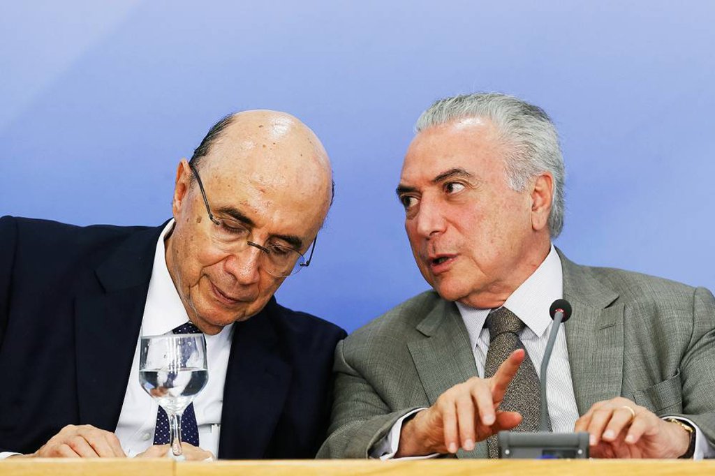 A taxa de desemprego no Brasil ficou em 12,6% nos três meses até fevereiro, de acordo com o IBGE; a taxa representa um aumento de 0,6 ponto percentual em relação ao trimestre de setembro a novembro de 2017, quando era de 12,0%; na comparação com o mesmo período (dezembro de 2016 e fevereiro de 2017) houve queda de 0,6 ponto percentual. A população desocupada no período foi de 13,1 milhões (Foto: Leonardo Lucena) A taxa de desemprego no Brasil ficou em 12,6% nos três meses até fevereiro, de acordo com o IBGE; a taxa representa um aumento de 0,6 ponto percentual em relação ao trimestre de setembro a novembro de 2017, quando era de 12,0%; na comparação com o mesmo período (dezembro de 2016 e fevereiro de 2017) houve queda de 0,6 ponto percentual. A população desocupada no período foi de 13,1 milhões