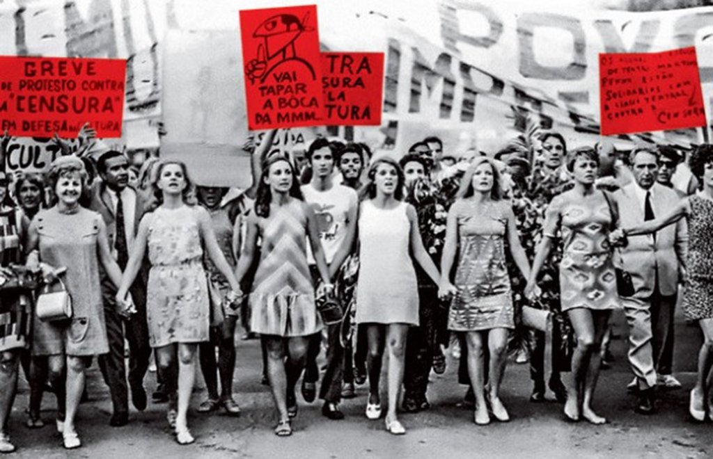 Há um sentimento que unifica mulheres grávidas primeiro. É um anterior coração que bate no peito da gente sem que a consciência organizada o compreenda (Foto: Urariano Mota) Há um sentimento que unifica mulheres grávidas primeiro. É um anterior coração que bate no peito da gente sem que a consciência organizada o compreenda