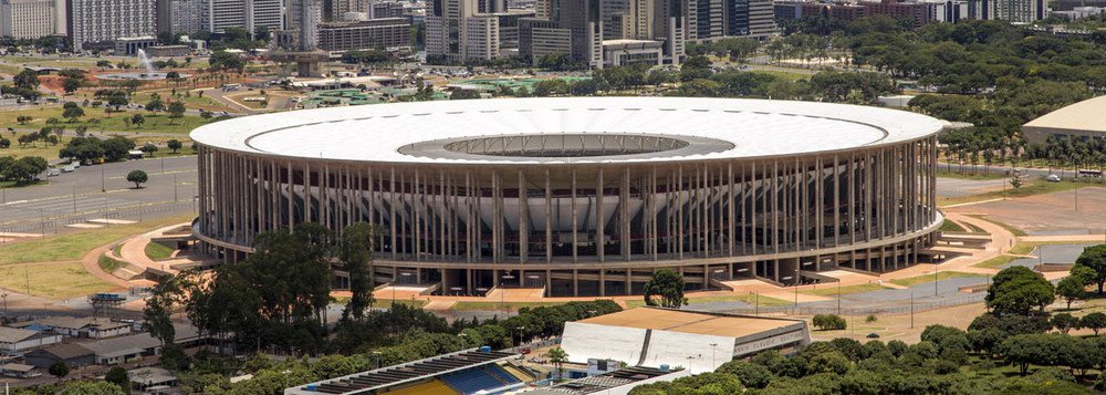 O MPF/DF apresentou três denúncias contra 12 pessoas investigadas no âmbito da Operação Panatenaico; a operação apura irregularidades na reforma do Estádio Nacional de Brasília, tendo como alvo um cartel de empreiteiras que burlaram e fraudaram a licitação da obra; a PF havia indicado um sobrepreço de R$ 559 milhões nas obras, que teria sido criado para compensar os pagamentos das vantagens financeiras indevidas aos agentes públicos, além de majorar o lucro impróprio das empreiteiras (Foto: Leonardo Lucena) O MPF/DF apresentou três denúncias contra 12 pessoas investigadas no âmbito da Operação Panatenaico; a operação apura irregularidades na reforma do Estádio Nacional de Brasília, tendo como alvo um cartel de empreiteiras que burlaram e fraudaram a licitação da obra; a PF havia indicado um sobrepreço de R$ 559 milhões nas obras, que teria sido criado para compensar os pagamentos das vantagens financeiras indevidas aos agentes públicos, além de majorar o lucro impróprio das empreiteiras