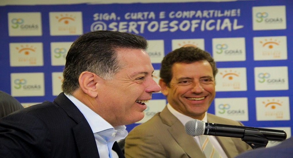 O governador Marconi Perillo participou, na manhã desta quinta-feira (8), no Palácio Pedro Ludovico Teixeira, do lançamento do Rally dos Sertões 2018, evento que tem em Goiás um dos principais pontos de apoio, e onde se dá a largada, e tem a parceria do governo estadual há 16 anos; cerimônia contou com a presença de secretários de Estado e diretores de diversas pastas envolvidas na realização do evento, além de organizadores e apoiadores; “É sempre um prazer trabalhar com pessoas de bem, que querem o melhor para o país. O Rally é realizado por um empresário bem-sucedido na sua área, mas que buscou encontrar, no evento, uma forma de apresentar o Centro-Oeste para o Brasil e para o mundo. É um projeto muito bacana, que sempre teve o nosso apoio”, frisou o governador (Foto: José Barbacena) O governador Marconi Perillo participou, na manhã desta quinta-feira (8), no Palácio Pedro Ludovico Teixeira, do lançamento do Rally dos Sertões 2018, evento que tem em Goiás um dos principais pontos de apoio, e onde se dá a largada, e tem a parceria do governo estadual há 16 anos; cerimônia contou com a presença de secretários de Estado e diretores de diversas pastas envolvidas na realização do evento, além de organizadores e apoiadores; “É sempre um prazer trabalhar com pessoas de bem, que querem o melhor para o país. O Rally é realizado por um empresário bem-sucedido na sua área, mas que buscou encontrar, no evento, uma forma de apresentar o Centro-Oeste para o Brasil e para o mundo. É um projeto muito bacana, que sempre teve o nosso apoio”, frisou o governador