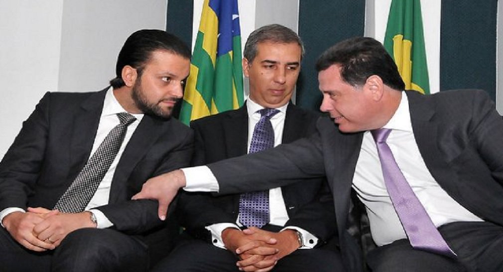 Há políticos na base aliada marconista que defendem a indicação do ministro das Cidades, Alexandre Baldy (PP), para vice do candidato a governador José Eliton (PSDB); a informação foi publicada neste sábado pelo jornal O Popular; presença de Baldy na chapa vai além de garantir o PP na coligação; ele hoje coordena um ministério com orçamento bilionário (com obras de grande impacto em habitação e mobilidade) e é braço direito do presidente da Câmara dos Deputados, Rodrigo Maia (DEM), em articulações importantes no Congresso Nacional (Foto: José Barbacena) Há políticos na base aliada marconista que defendem a indicação do ministro das Cidades, Alexandre Baldy (PP), para vice do candidato a governador José Eliton (PSDB); a informação foi publicada neste sábado pelo jornal O Popular; presença de Baldy na chapa vai além de garantir o PP na coligação; ele hoje coordena um ministério com orçamento bilionário (com obras de grande impacto em habitação e mobilidade) e é braço direito do presidente da Câmara dos Deputados, Rodrigo Maia (DEM), em articulações importantes no Congresso Nacional