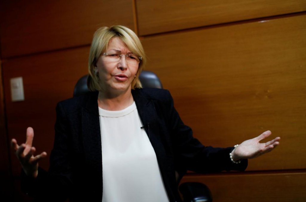O vice-presidente da Venezuela, Tareck El Aissami, pediu à Justiça de seu país que solicite uma ordem de captura internacional contra a ex-procuradora-geral do país Luisa Ortega Díaz; ela foi destituída no ano passado por decisão da Assembleia Nacional Constituinte (ANC), que é controlada pelo governo, depois que fez críticas ao chavismo; "Exortamos ao Poder Judiciário e a nosso valente procurador-geral, Tareq William Saab, a solicitar a captura internacional desta foragida da Justiça para que responda pelas mortes atrozes que sua atuação como cúmplice da direita venezuelana provocou no fracassado golpe do ano passado", disse Aissami (Foto: Leonardo Lucena) O vice-presidente da Venezuela, Tareck El Aissami, pediu à Justiça de seu país que solicite uma ordem de captura internacional contra a ex-procuradora-geral do país Luisa Ortega Díaz; ela foi destituída no ano passado por decisão da Assembleia Nacional Constituinte (ANC), que é controlada pelo governo, depois que fez críticas ao chavismo; "Exortamos ao Poder Judiciário e a nosso valente procurador-geral, Tareq William Saab, a solicitar a captura internacional desta foragida da Justiça para que responda pelas mortes atrozes que sua atuação como cúmplice da direita venezuelana provocou no fracassado golpe do ano passado", disse Aissami