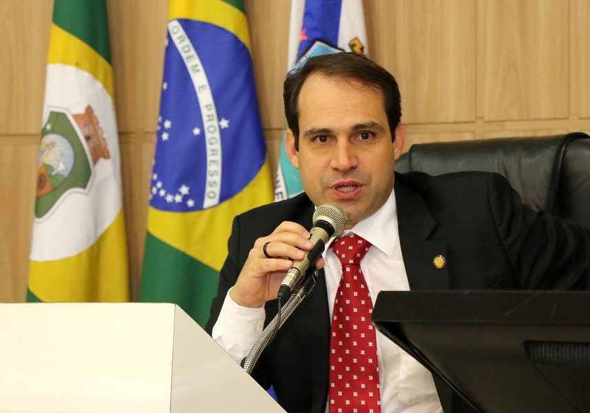 Com as viagens do prefeito Roberto Cláudio e do vice-prefeito Moroni Torgan, o presidente da Câmara Municipal, vereador Salmito Filho, assume a Prefeitura de Fortaleza na próxima semana (Foto: Fatima 247) Com as viagens do prefeito Roberto Cláudio e do vice-prefeito Moroni Torgan, o presidente da Câmara Municipal, vereador Salmito Filho, assume a Prefeitura de Fortaleza na próxima semana