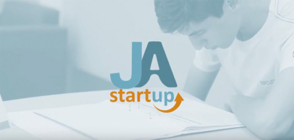 O primeiro teste deu tão certo que o plano é levar o programa para mais 5 novas turmas - das quais 3 são instituições públicas de ensino - em Belo Horizonte, no Rio, Recife e São Paulo; chamado JA Startup, o projeto tem como objetivo ensinar sobre empreendedorismo e nova economia para adolescentes (Foto: Voney Malta) O primeiro teste deu tão certo que o plano é levar o programa para mais 5 novas turmas - das quais 3 são instituições públicas de ensino - em Belo Horizonte, no Rio, Recife e São Paulo; chamado JA Startup, o projeto tem como objetivo ensinar sobre empreendedorismo e nova economia para adolescentes