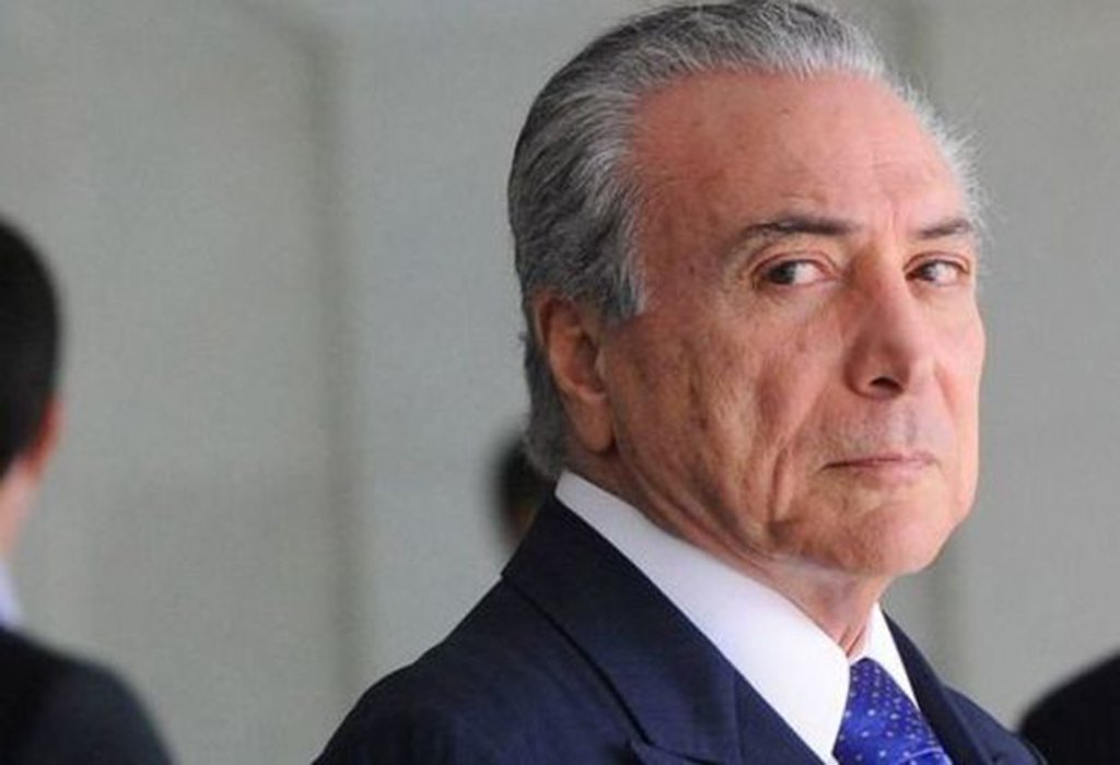 Após seus operadores pessoais virarem réus na Operação Skala, da Polícia Federal, Michel Temer intensificou as articulações com advogados e com aliados para se blindar de uma eventual terceira denúncia por parte da Procuradoria-Geral da República; a informação é do blog da jornalista Andréia Sadi; a operação investiga suposto recebimento de propina em troca de favorecimento a empresas do setor portuário (Foto: Leonardo Lucena) Após seus operadores pessoais virarem réus na Operação Skala, da Polícia Federal, Michel Temer intensificou as articulações com advogados e com aliados para se blindar de uma eventual terceira denúncia por parte da Procuradoria-Geral da República; a informação é do blog da jornalista Andréia Sadi; a operação investiga suposto recebimento de propina em troca de favorecimento a empresas do setor portuário