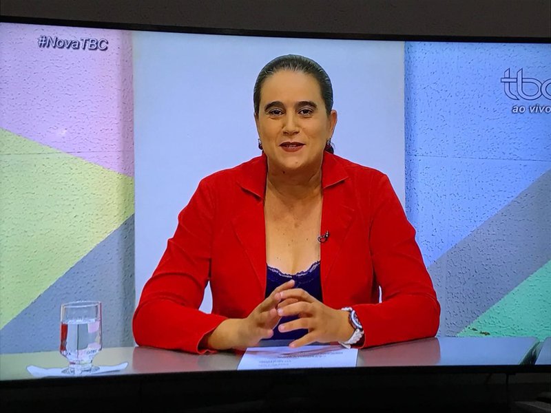 A presidente regional do PT e pré-candidata do partido ao governo do Estado, Kátia Maria dos Santos, desfez logo no primeiro bloco do programa Roda de Entrevista, da nova TBC, o sonho do deputado Daniel Vilela (MDB) de contar com o apoio do PT na eleição; “O que nos afasta do MDB é divergência de projetos”. afirma Kátia. “Eventualmente, podemos caminhar sem o PCdoB, sem o Psol, mas com estes partidos há convergência de ideias. Com o MDB, não”; "Estamos caminhando para uma candidatura própria em Goiás" (Foto: José Barbacena) A presidente regional do PT e pré-candidata do partido ao governo do Estado, Kátia Maria dos Santos, desfez logo no primeiro bloco do programa Roda de Entrevista, da nova TBC, o sonho do deputado Daniel Vilela (MDB) de contar com o apoio do PT na eleição; “O que nos afasta do MDB é divergência de projetos”. afirma Kátia. “Eventualmente, podemos caminhar sem o PCdoB, sem o Psol, mas com estes partidos há convergência de ideias. Com o MDB, não”; "Estamos caminhando para uma candidatura própria em Goiás"