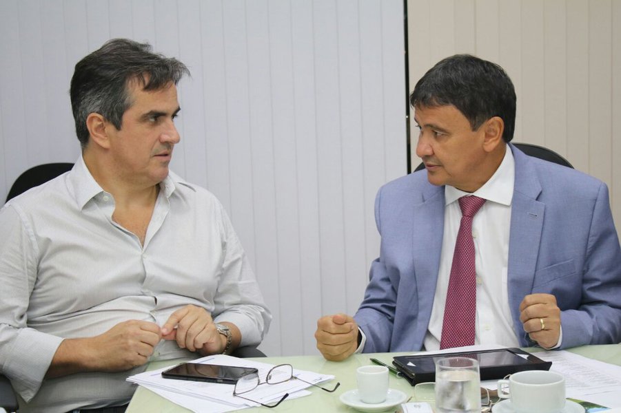 Uma reunião nesta sexta-feira (9) entre o governador Wellington Dias (PT) e o senador Ciro Nogueira (PP) definirá quem será o candidato a vice-governador na chapa para as eleições de 2018; os Progressistas querem definir a participação do partido na chapa do governador (Foto: Charles Nisz) Uma reunião nesta sexta-feira (9) entre o governador Wellington Dias (PT) e o senador Ciro Nogueira (PP) definirá quem será o candidato a vice-governador na chapa para as eleições de 2018; os Progressistas querem definir a participação do partido na chapa do governador