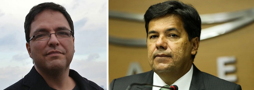 O professor de Ciência Política da UnB Luis Felipe Miguel agradeceu às manifestações de apoio que tem recebido, diante da ameaça do ministro da Educação, Mendonça Filho, de censurar a disciplina sobre o Golpe de 2016, que Miguel ministrará; "O que causou reboliço foi o uso da palavra "golpe" já no título da matéria. Tenho razões, que creio muito sólidas, para sustentar que a ruptura ocorrida no Brasil em 2016 se classifica como golpe", diz ele; "Não vou, no entanto, justificar escolhas acadêmicas diante de Mendonça Filho ou de seus assessores, que não têm qualificação para fazer tal exigência" (Foto: Aquiles Lins) O professor de Ciência Política da UnB Luis Felipe Miguel agradeceu às manifestações de apoio que tem recebido, diante da ameaça do ministro da Educação, Mendonça Filho, de censurar a disciplina sobre o Golpe de 2016, que Miguel ministrará; "O que causou reboliço foi o uso da palavra "golpe" já no título da matéria. Tenho razões, que creio muito sólidas, para sustentar que a ruptura ocorrida no Brasil em 2016 se classifica como golpe", diz ele; "Não vou, no entanto, justificar escolhas acadêmicas diante de Mendonça Filho ou de seus assessores, que não têm qualificação para fazer tal exigência"