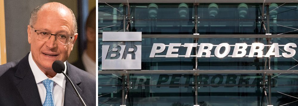 O governador Geraldo Alckmin (PSDB), pré-candidato a presidente do PSDB, defendeu nesta quarta-feira, 7, a privatização completa da Petrobras; "Muitos setores da Petrobras devem ser privatizados. Inúmeras áreas que não são o 'core', o centro objetivo da empresa, tudo isso pode ser privatizado. Se tivermos um bom marco regulatório, até pode, no futuro, privatizar tudo", afirmou Alckmin em evento com dirigentes da construção civil, em Brasília (Foto: Aquiles Lins) O governador Geraldo Alckmin (PSDB), pré-candidato a presidente do PSDB, defendeu nesta quarta-feira, 7, a privatização completa da Petrobras; "Muitos setores da Petrobras devem ser privatizados. Inúmeras áreas que não são o 'core', o centro objetivo da empresa, tudo isso pode ser privatizado. Se tivermos um bom marco regulatório, até pode, no futuro, privatizar tudo", afirmou Alckmin em evento com dirigentes da construção civil, em Brasília