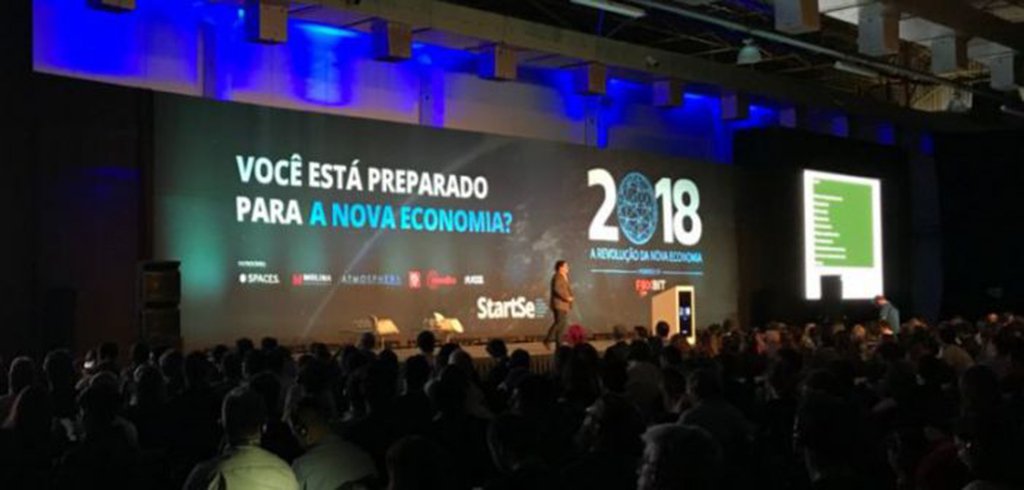 Rodrigo Espinosa é vice-presidente da América Latina da empresa de marketing George P Johnson Experience, além de ex-professor de marketing na Universidade de Berkeley; Espinosa esteve presente no evento da StartSe 2018 – A Revolução da Nova Economia, e deu dicas de marketing para varejistas; parece simples, mas o pilar número 1 do marketing citado por ele é: conheça o seu público. “Marketing é criar consideração por um produto ou serviço já pré-definido, para um segmento da população”, comentou (Foto: Leonardo Lucena) Rodrigo Espinosa é vice-presidente da América Latina da empresa de marketing George P Johnson Experience, além de ex-professor de marketing na Universidade de Berkeley; Espinosa esteve presente no evento da StartSe 2018 – A Revolução da Nova Economia, e deu dicas de marketing para varejistas; parece simples, mas o pilar número 1 do marketing citado por ele é: conheça o seu público. “Marketing é criar consideração por um produto ou serviço já pré-definido, para um segmento da população”, comentou