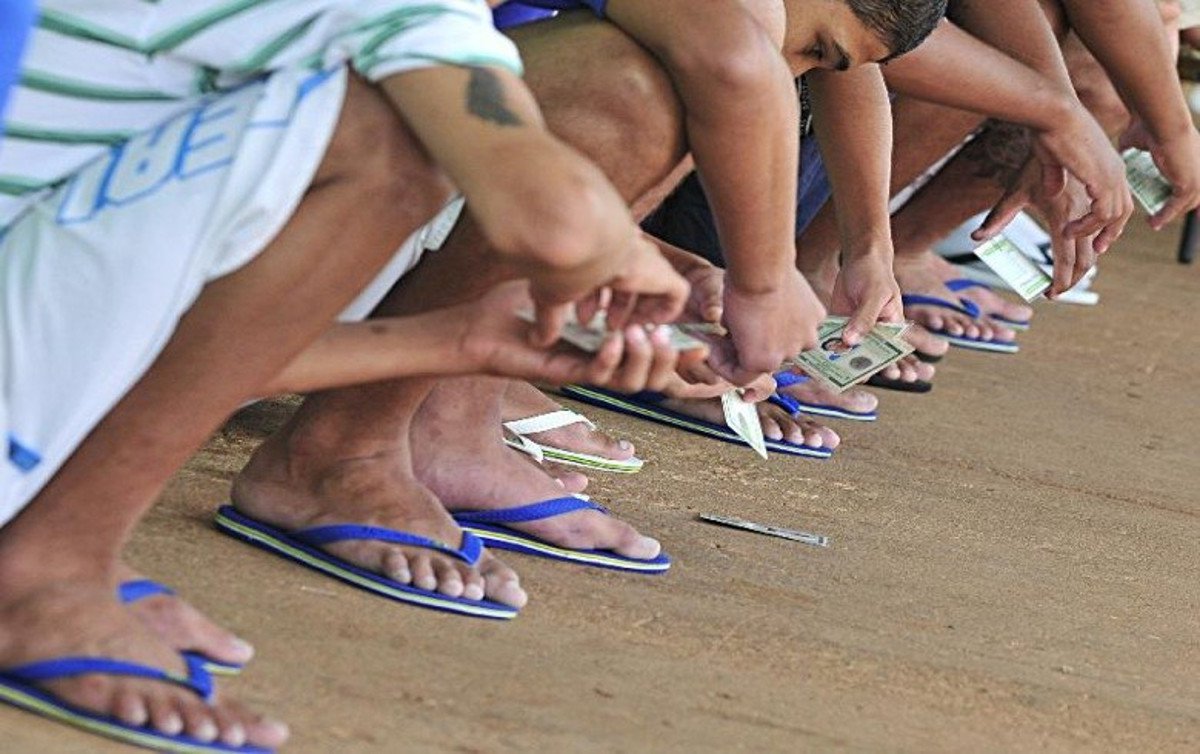 Brasil tem 26 mil adolescentes em algum tipo de privação ou restrição de liberdade, contra 16 mil há apenas cinco anos atrás; com atraso, governo Temer divulga em 2018 dados relativos ao ano de 2015 (Foto: Charles Nisz) Brasil tem 26 mil adolescentes em algum tipo de privação ou restrição de liberdade, contra 16 mil há apenas cinco anos atrás; com atraso, governo Temer divulga em 2018 dados relativos ao ano de 2015