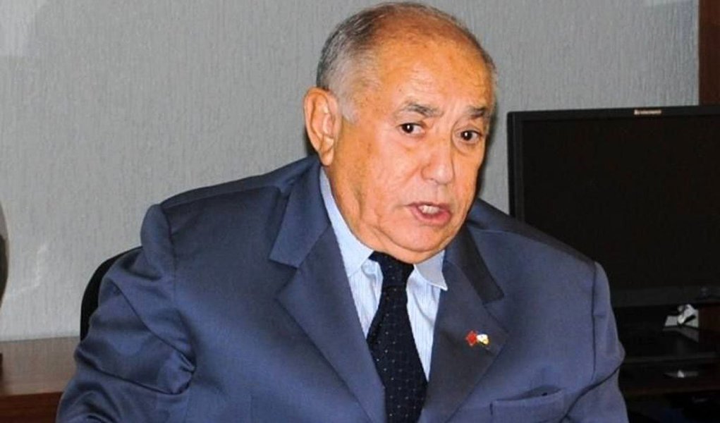 Com o objetivo de por fim às especulações sobre uma eventual candidatura ao governo do estado e sobre possíveis formações de chapa visando a eleição de 2018, o ex-governador Siqueira Campos divulgou nota à imprensa nesta segunda-feira (8); para Siqueira Campos, a decisão sobre a candidatura só deverá ocorrer em março (Foto: Charles Nisz) Com o objetivo de por fim às especulações sobre uma eventual candidatura ao governo do estado e sobre possíveis formações de chapa visando a eleição de 2018, o ex-governador Siqueira Campos divulgou nota à imprensa nesta segunda-feira (8); para Siqueira Campos, a decisão sobre a candidatura só deverá ocorrer em março