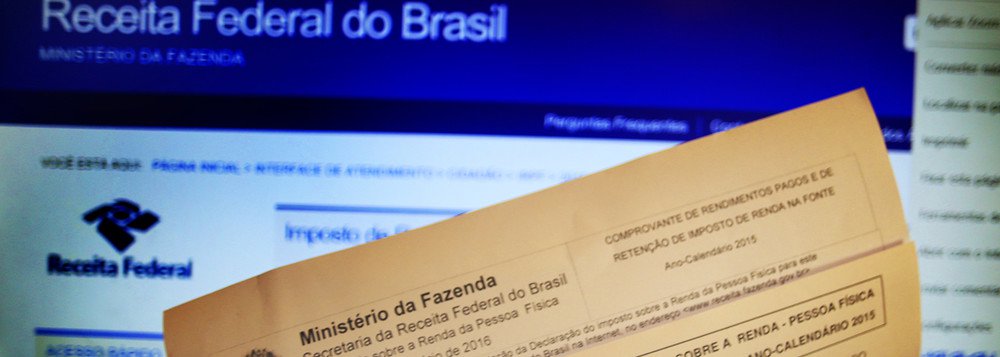S'ao paulo 21 abril 2016 dia 29 de abril [e o ultimo dia para entrega do imposto de renda. foto Fernanda Carvalho fotospublicas (Foto: Leonardo Lucena) S'ao paulo 21 abril 2016 dia 29 de abril [e o ultimo dia para entrega do imposto de renda. foto Fernanda Carvalho fotospublicas