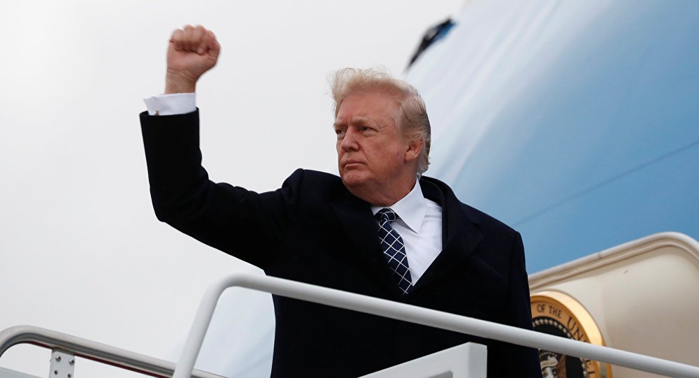 O presidente dos Estados Unidos, Donald Trump, acredita que é "muito possível" que a crise da Coreia do Norte não possa ser resolvida de forma pacífica; Em entrevista à Reuters, o presidente dos EUA indicou que não confia que o diálogo com Pyongyang levará a "algo significativo"; o presidente se predispôs a sentar na mesa de negociação com o líder norte-coreano, Kim Jong-un, mas avaliou que isso dificilmente ajudaria a resolver a crise (Foto: Romulo Faro) O presidente dos Estados Unidos, Donald Trump, acredita que é "muito possível" que a crise da Coreia do Norte não possa ser resolvida de forma pacífica; Em entrevista à Reuters, o presidente dos EUA indicou que não confia que o diálogo com Pyongyang levará a "algo significativo"; o presidente se predispôs a sentar na mesa de negociação com o líder norte-coreano, Kim Jong-un, mas avaliou que isso dificilmente ajudaria a resolver a crise