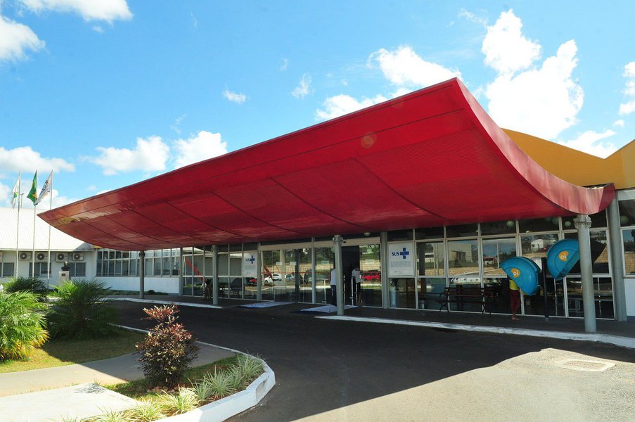 A Justiça do Distrito Federal condenou o ex-secretário de Saúde Rafael Barbosa, o ex-secretário-adjunto Elias Miziara e o Instituto de Câncer Infantil e Pediatria Especializada (Icipe) por improbidade administrativa; de acordo com a sentença da 7ª Vara de Fazenda Pública, ao transferir a administração do Hospital da Criança para o Icipe houve desrespeito à lei (Foto: Charles Nisz) A Justiça do Distrito Federal condenou o ex-secretário de Saúde Rafael Barbosa, o ex-secretário-adjunto Elias Miziara e o Instituto de Câncer Infantil e Pediatria Especializada (Icipe) por improbidade administrativa; de acordo com a sentença da 7ª Vara de Fazenda Pública, ao transferir a administração do Hospital da Criança para o Icipe houve desrespeito à lei