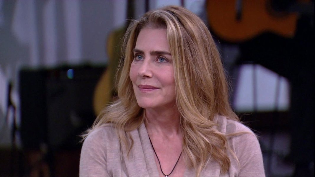 Lia Bock pergunta em seu blog: "Mulheres que estudaram em boas escolas, que cursaram faculdade de ponta, que viajaram o mundo e não conseguem se sustentar? Do alto da minha petulância eu diria: 'esse não é um problema nosso, madame. Se vira nos trinta'", diz ela; caso mais polêmico é o da atriz Maitê Proença, filha de um Desembargador, que chegou a perder a pensão na Justiça, mas recorreu e obteve sentenças favoráveis (Foto: Aquiles Lins) Lia Bock pergunta em seu blog: "Mulheres que estudaram em boas escolas, que cursaram faculdade de ponta, que viajaram o mundo e não conseguem se sustentar? Do alto da minha petulância eu diria: 'esse não é um problema nosso, madame. Se vira nos trinta'", diz ela; caso mais polêmico é o da atriz Maitê Proença, filha de um Desembargador, que chegou a perder a pensão na Justiça, mas recorreu e obteve sentenças favoráveis