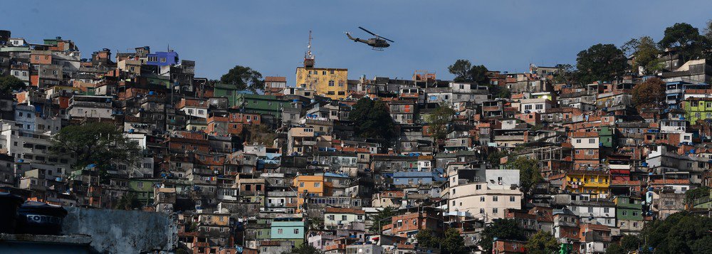 22/09/2017- Rio de Janeiro- RJ, Brasil- Operação de segurança contra confrontos entre traficantes na favela da Rocinha Foto: Fernando Frazão/Agência Brasil (Foto: Leonardo Lucena) 22/09/2017- Rio de Janeiro- RJ, Brasil- Operação de segurança contra confrontos entre traficantes na favela da Rocinha Foto: Fernando Frazão/Agência Brasil